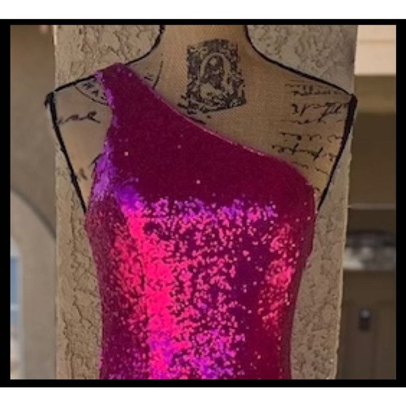 Lulus Magenta Sequin One Shoulder Mermaid Capture the Glam  Maxi Dress Size S - Picture 2 of 13